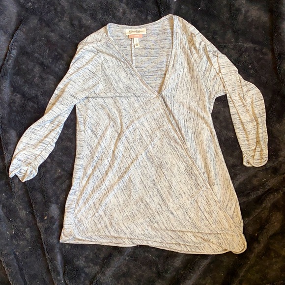 Jessica Simpson button close nursing shirt - Picture 1 of 3